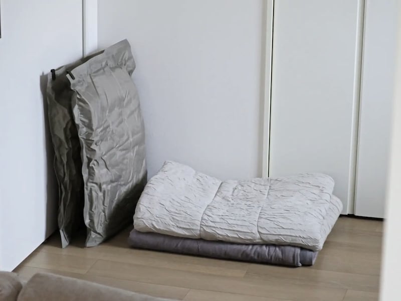 かさばる冬旅にも助かる！「すばやくペタンコ」の衣類圧縮袋を帰省・出張・キャンプで使ってみました