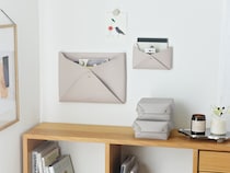 文房具や生活雑貨の出しっぱなしグセ卒業！「マチ付き」お片付けポケット