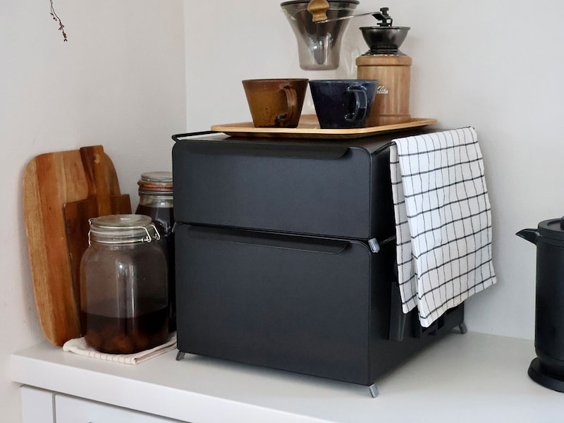生活感が漂うキッチン周りがスッキリ整う「スタッキングできるブレッドケース」