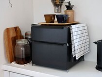 生活感が漂うキッチン周りがスッキリ整う「スタッキングできるブレッドケース」