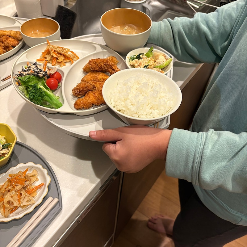 ずっと愛されるにはワケがある。小回りのきく半月膳で、いつものご飯もおやつも楽しもう!スタッフ3名の使用レポ