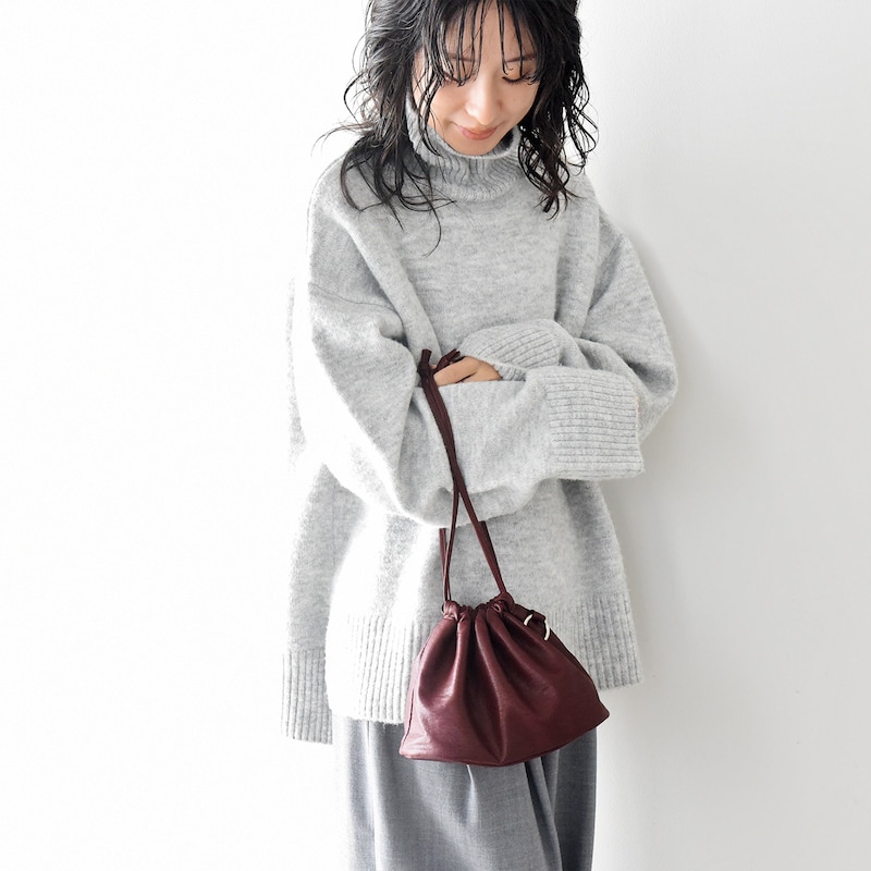 このくたっと感がたまらない。注目度ナンバーワンの『巾着ミニバッグ』スタッフ3名の愛用レポ