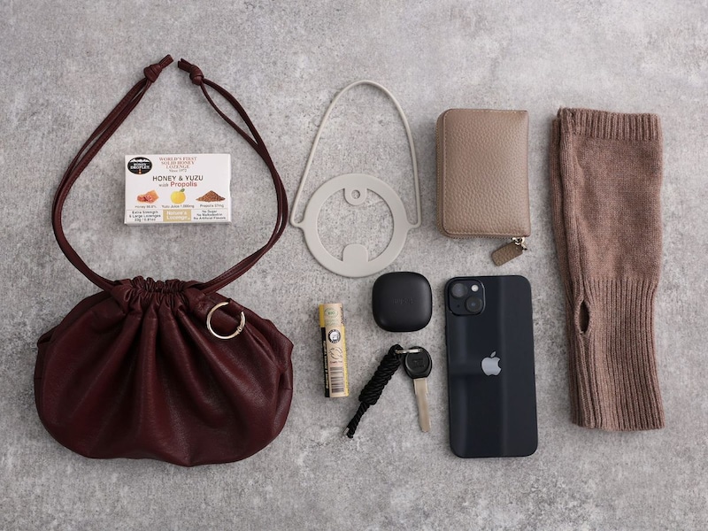 このくたっと感がたまらない。注目度ナンバーワンの『巾着ミニバッグ』スタッフ3名の愛用レポ