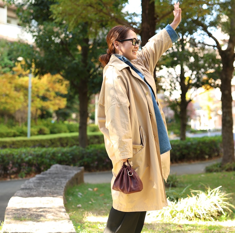 このくたっと感がたまらない。注目度ナンバーワンの『巾着ミニバッグ』スタッフ3名の愛用レポ