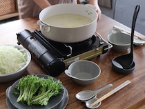 ひとり鍋も鍋パーティーも今っぽく！鍋料理に合うテーブルウェアが大集合