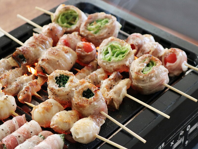 「超少煙グリル」でホームパーティーが盛り上がる!肉巻き&チーズフォンデュの楽しみ方をご紹介