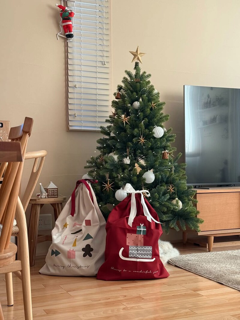 今年のクリスマスは子どもたちを最高の笑顔に！6名のインスタグラマーさんによる、「サンタ袋」の飾りかた報告会