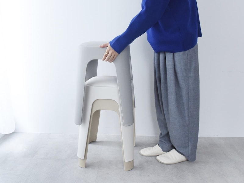 もちもち座面でおもてなし。来客時にも助かるクッションつきスツールのある暮らし【インスタグラマーさんのもの選び】