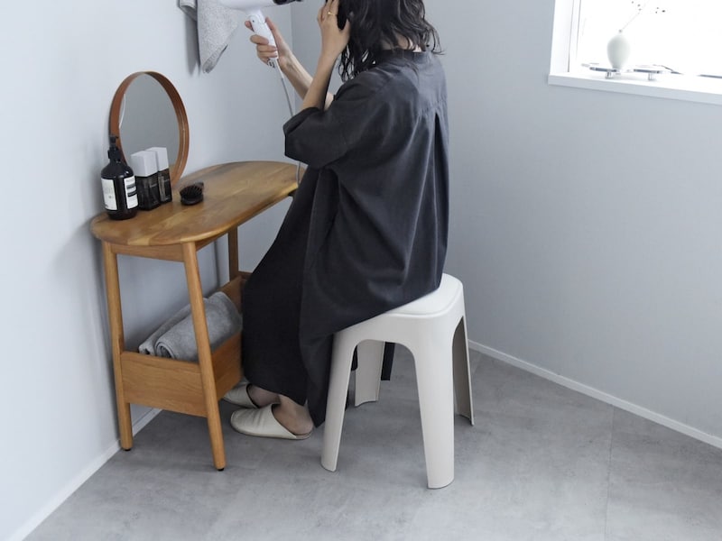 もちもち座面でおもてなし。来客時にも助かるクッションつきスツールのある暮らし【インスタグラマーさんのもの選び】