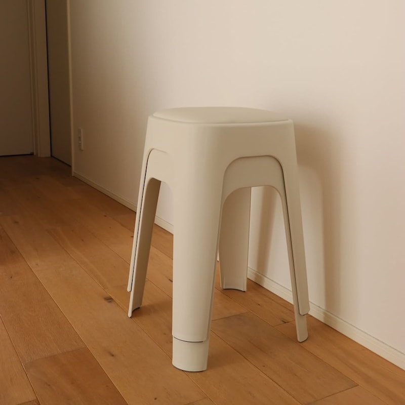 もちもち座面でおもてなし。来客時にも助かるクッションつきスツールのある暮らし【インスタグラマーさんのもの選び】