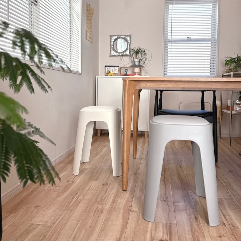 もちもち座面でおもてなし。来客時にも助かるクッションつきスツールのある暮らし【インスタグラマーさんのもの選び】