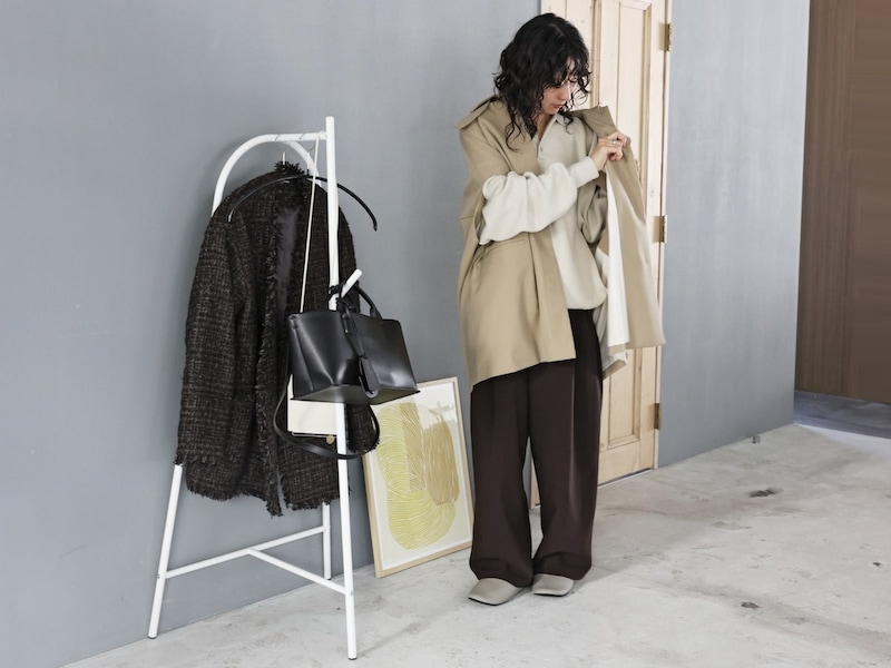 狭い玄関で省スペース収納を叶える方法とは？コート掛けもバッグ置き場もすっきり整う収納アイデア