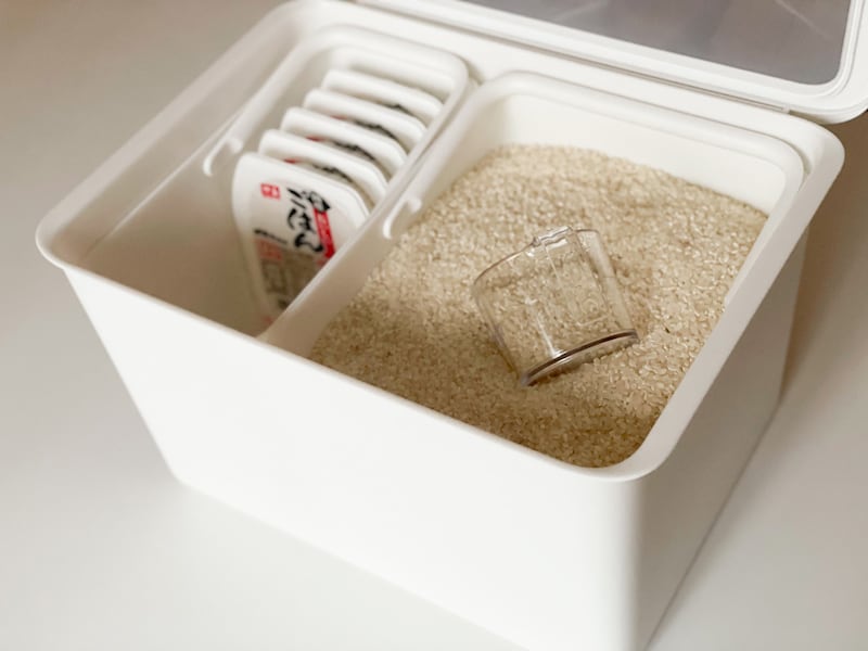 キッチンの引き出しに収納して時短革命!likeitの「フタ付きストックケース米びつ」