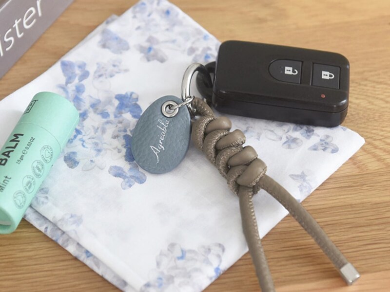 【検証】Agreable牛革チャームはどんなバッグにも合うのか！？スタッフが私物バッグで試してみました