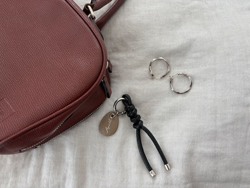 【検証】Agreable牛革チャームはどんなバッグにも合うのか！？スタッフが私物バッグで試してみました