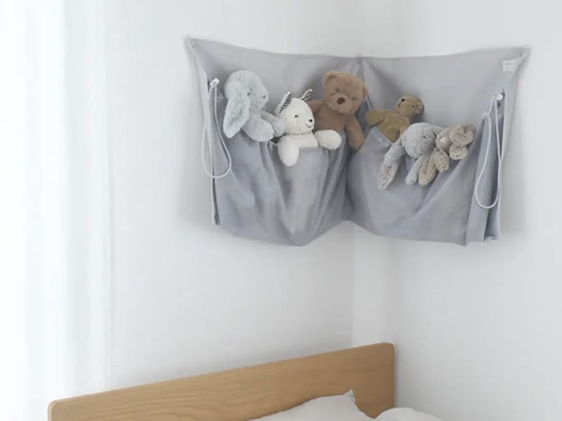 『増え続けるぬいぐるみ問題』に、目からウロコの収納スペース発見!インスタグラマーさんも活用中の新収納とは?