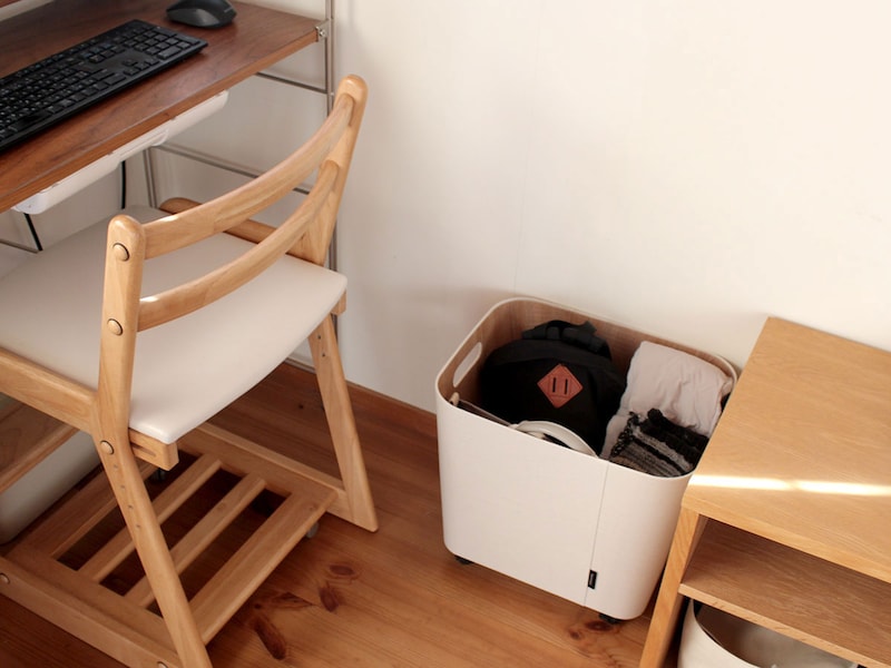 部屋にあふれ返る冬のあったかグッズ、「キャスター付き収納」で便利に整頓！