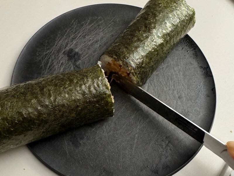 包丁を出すほどでもない「ちょい切り」からガッツリお肉まで。スタッフがずーっと使い続けてる「テーブルナイフ」