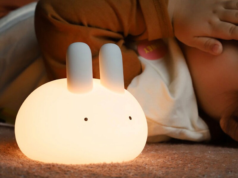 授乳ベビーからキッズまで、おやすみの時間はぷにぷにバニーライトと一緒に。【インスタグラマーさんのもの選び】