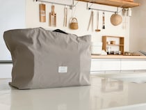 すっきり持ちたい私の、進化版保冷エコバッグ。「ファスナー蓋ですっきり 買い物カゴバッグ」