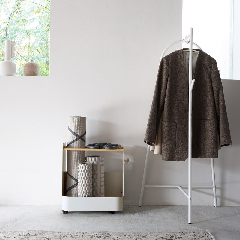 おサボりなし！ヨガマットもローラーもまとめて収納「宅トレ」用品置き場