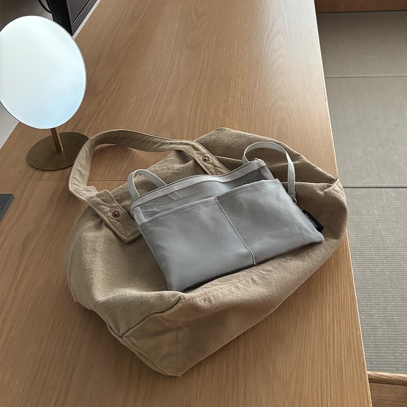 バッグごちゃ～…に悩むスタッフ3名が実践！『吊り下げポケット』ちょい足しで、日々の快適指数アップ