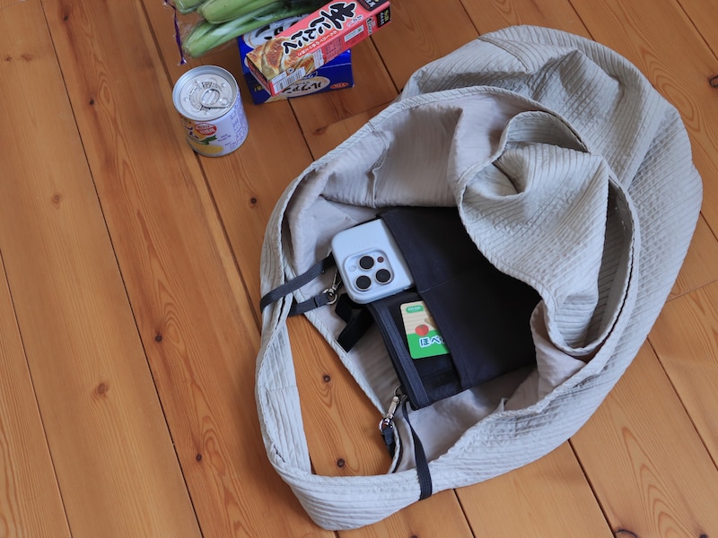 バッグごちゃ～…に悩むスタッフ3名が実践！『吊り下げポケット』ちょい足しで、日々の快適指数アップ