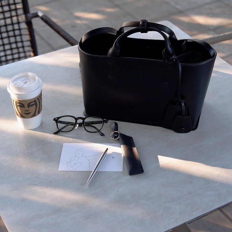 「じぶん時間」のお供に1本のペン。習い事にカフェタイム、お仕事にも、スタッフが愛用している大人のペンホルダー