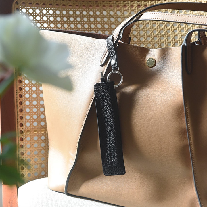 「じぶん時間」のお供に1本のペン。習い事にカフェタイム、お仕事にも、スタッフが愛用している大人のペンホルダー