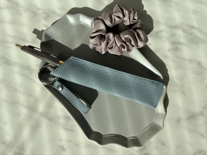 「じぶん時間」のお供に1本のペン。習い事にカフェタイム、お仕事にも、スタッフが愛用している大人のペンホルダー