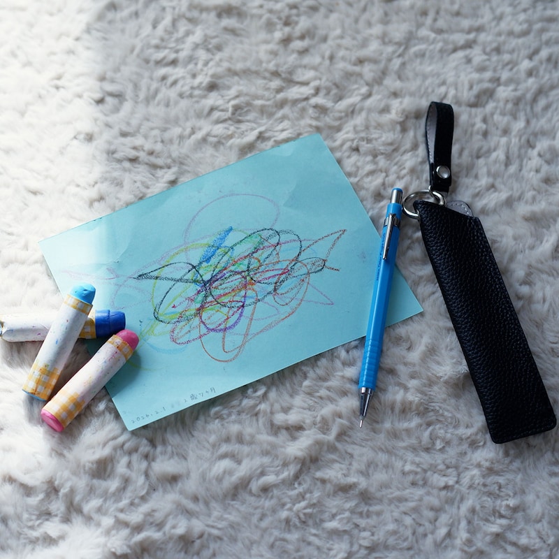 「じぶん時間」のお供に1本のペン。習い事にカフェタイム、お仕事にも、スタッフが愛用している大人のペンホルダー