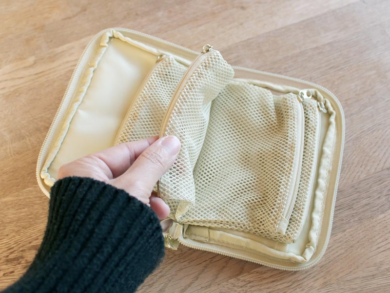 まるで四次元ポケット？「手帳型ミニポーチ」を、何でも出てくるお道具ポーチに