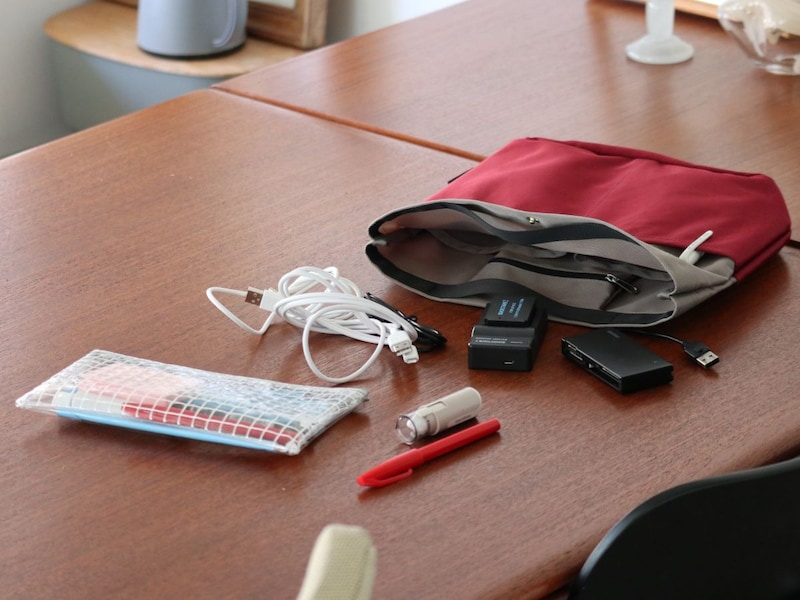 人気の理由はこのシルエット。ごちゃつきバッグを卒業！整頓上手な「バッグインバッグ」新作スタッフレポ