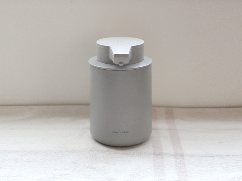 手を洗うたびに「これ、いいな」。暮らしにコロンと寄り添う自動式ディスペンサー