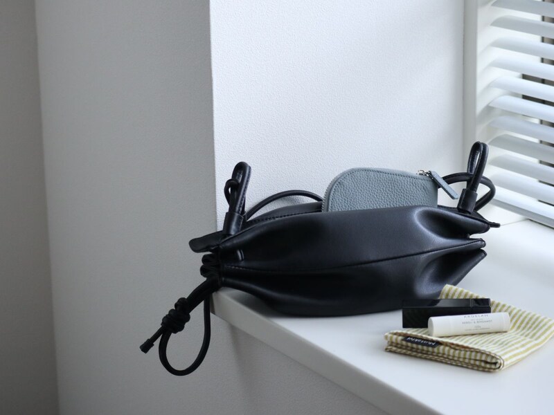 春のお財布決~めた!ミニマル派スタッフのハートを掴んだ、わずか8mmの新作はこれ