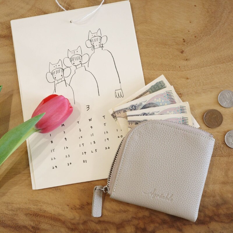 春のお財布決~めた!ミニマル派スタッフのハートを掴んだ、わずか8mmの新作はこれ