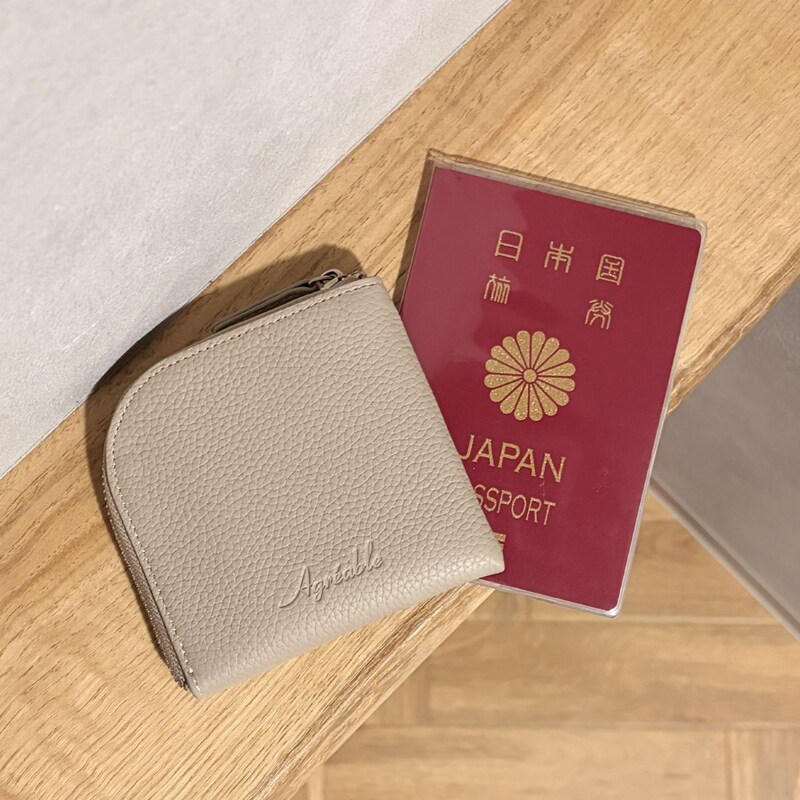 春のお財布決~めた!ミニマル派スタッフのハートを掴んだ、わずか8mmの新作はこれ