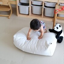 布団収納スペースにお困りの人、集まれ！『背もたれになる布団収納ケース』がIGさんのお家でも活躍中