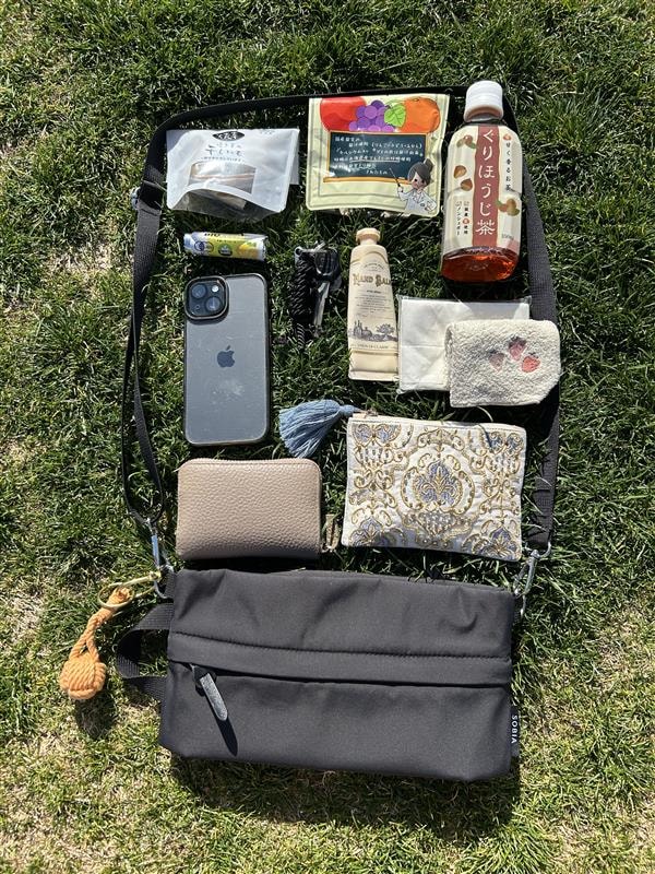 バイヤーの休日に密着、お供したのはフラットなのにたっぷり大容量！ママカルショルダー