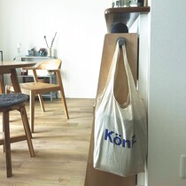 お家のあちこちピタッ。スタッフ宅で使ってみた、SNSでも話題の強力吸盤「真空フック」