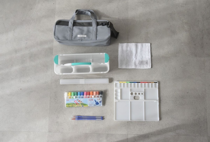 届いたその日からすぐ使える！シンプルで高学年まで使える「絵の具セット」