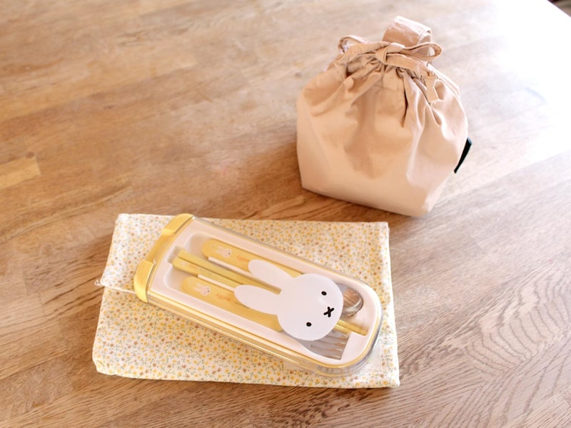 春からの学童弁当に。しっかり入るのにかさばらない!持ち手すっきりランチバッグ