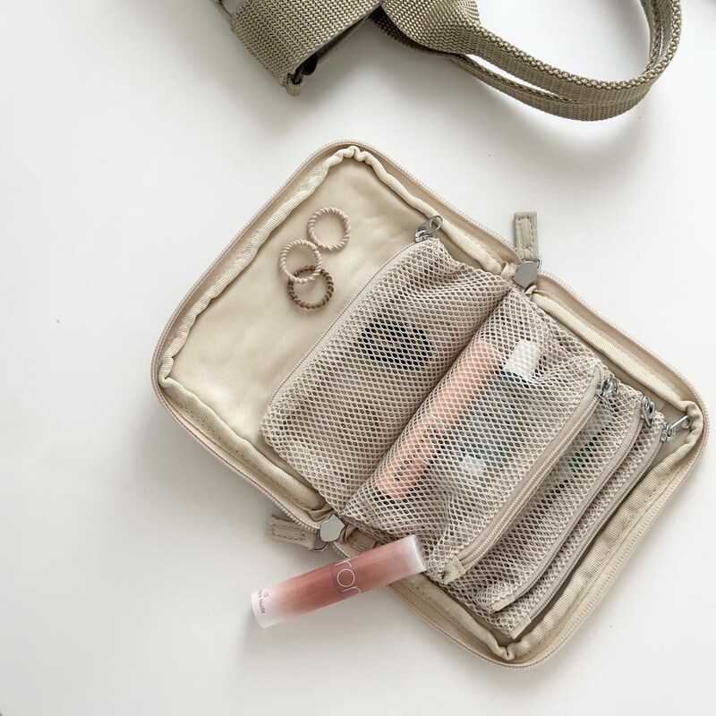 花粉症さんの救世主かも!目薬がすぐ見つかる&薬の補充もラクな「手帳型ポーチ」にIGさんも高評価