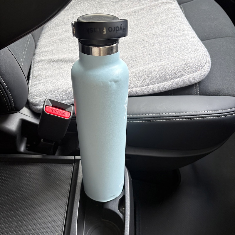 車内快適化の黄金コンビ「カーポケット&吊り下げゴミ箱」スタッフたちはこう使う!