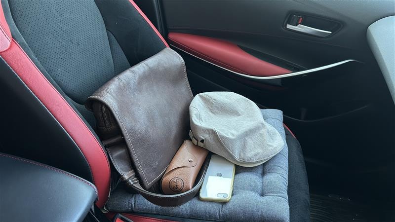 車内快適化の黄金コンビ「カーポケット&吊り下げゴミ箱」スタッフたちはこう使う!