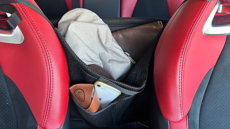 車内快適化の黄金コンビ「カーポケット&吊り下げゴミ箱」スタッフたちはこう使う!