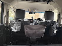 車内快適化の黄金コンビ「カーポケット＆吊り下げゴミ箱」スタッフたちはこう使う！