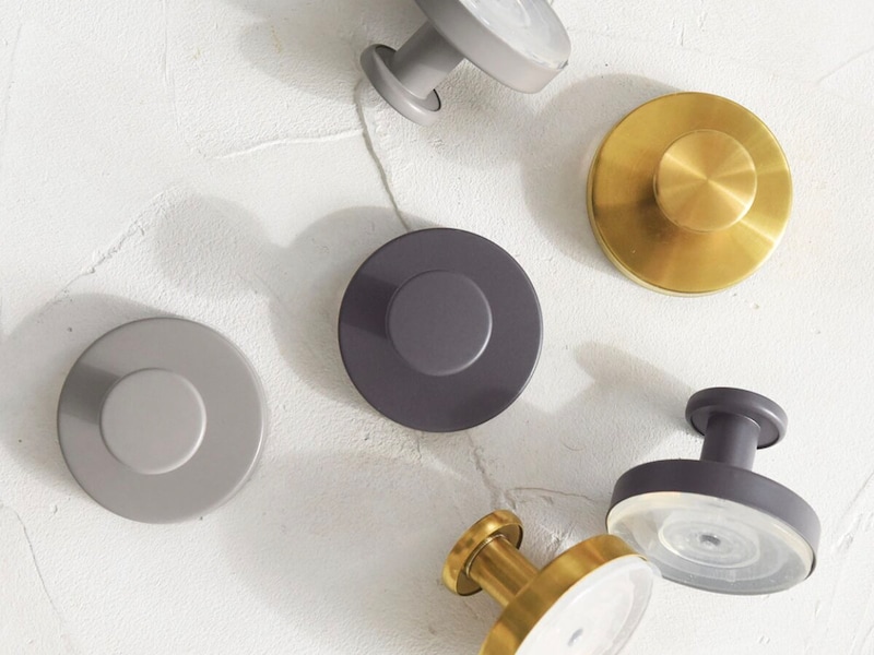 見た目はクール、機能はガッチリ!強力吸盤の「真空フック」をスタッフ宅で使ってみた【第二弾】