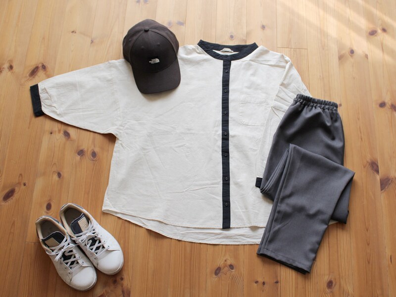 今さら冒険できないけれど、変化は欲しい。40代の脱マンネリに「万能テーパードパンツ」