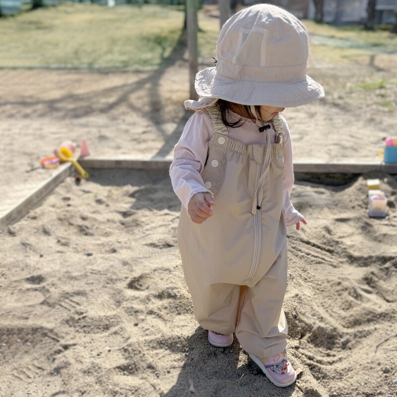 泥んこも、雨上がりの芝生も。思いっきり遊べる「kukka ja puu プレイウェア」